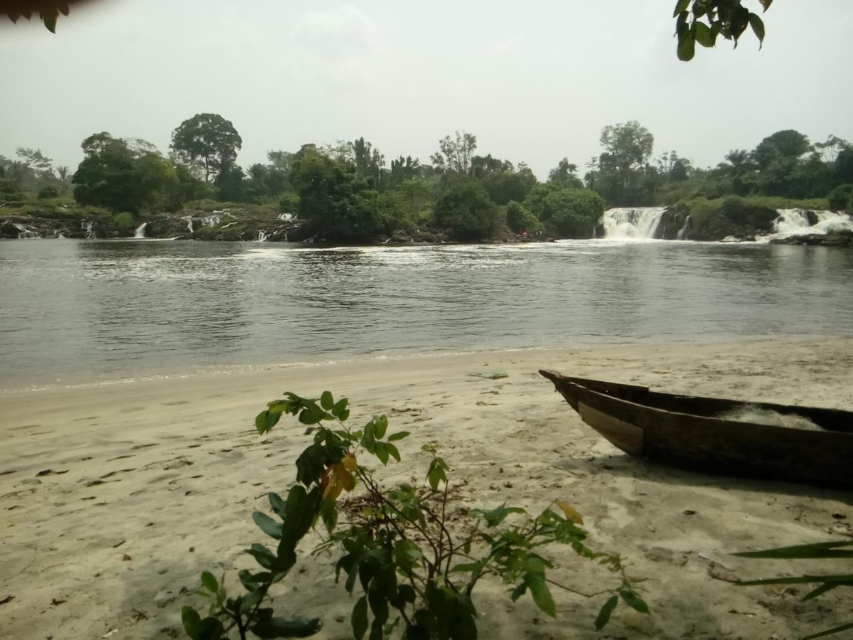 Hotel Lobe Kribi Bagian luar foto