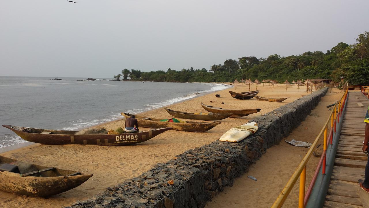 Hotel Lobe Kribi Bagian luar foto