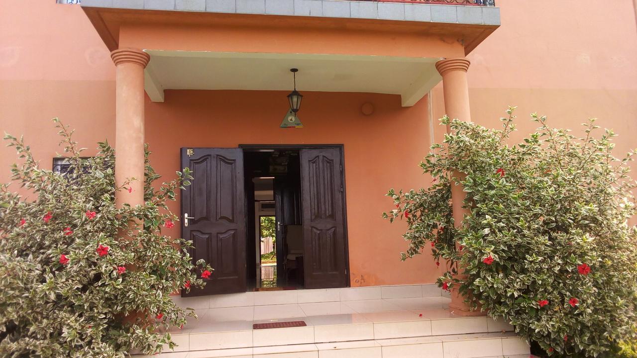 Hotel Lobe Kribi Bagian luar foto